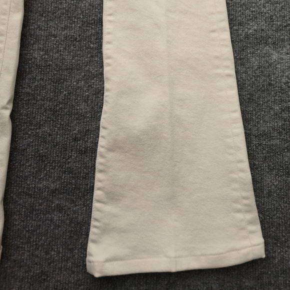 Mother High Waisted Weekender Skimp Flares, Antique White, Size 28 - Picture 3 of 15